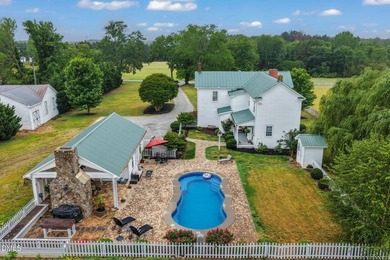 Begin your family's next chapter in this vintage 4 Bedroom, 2.5 - photo 4