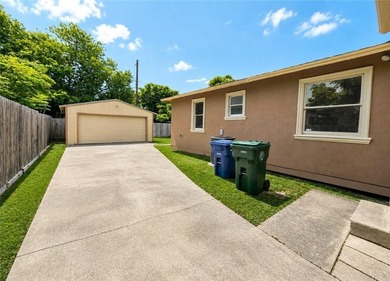 Welcome to 1532 Daytona Dr - a beautifully renovated 3-bedroom - photo 15