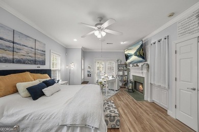 STUDIO APARTMENT ABOVE THE GARAGE. This is the kind of home that - photo 15