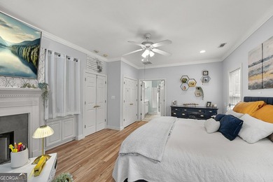 STUDIO APARTMENT ABOVE THE GARAGE. This is the kind of home that - photo 16