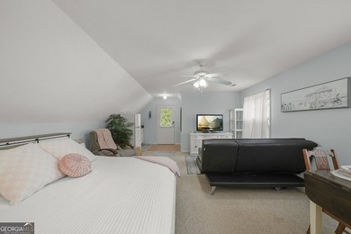STUDIO APARTMENT ABOVE THE GARAGE. This is the kind of home that - photo 23