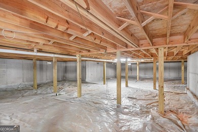 STUDIO APARTMENT ABOVE THE GARAGE. This is the kind of home that - photo 34