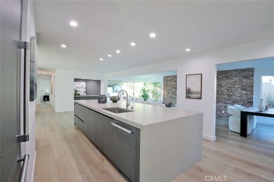 Welcome to 418 E Bay Street, a thoughtfully reimagined coastal - photo 4