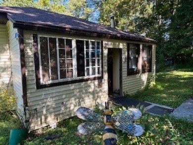 Lake Home For Sale in Pleasant Valley, New York