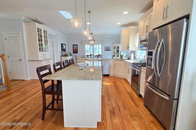 Welcome to this exceptional bayside retreat offering nearly 2 - photo 14
