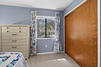 Discover this beautifully maintained garden home in the - photo 21