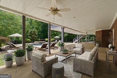 If you love to entertain your family and friends in your own - photo 2