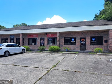 Great business income opportunity in St Mary's GA. 4440 Sq ft - photo 1