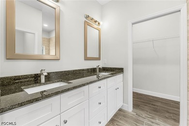 Waterfront living awaits at 1111 SW 5th Terrace, Cape Coral! - photo 14