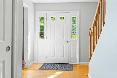 If Goldilocks stepped into this move-in ready home she would - photo 14
