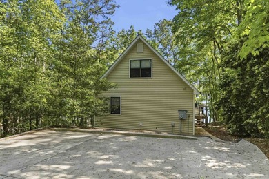 Welcome to 116 Sunfish Trail in Eatonton. This A-frame sits on - photo 6