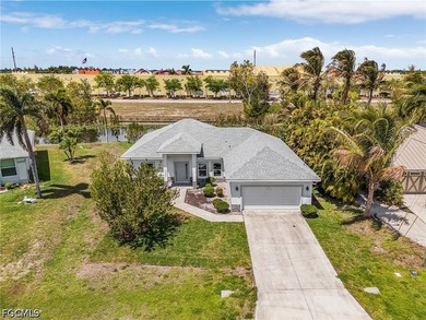 Waterfront living awaits at 1111 SW 5th Terrace, Cape Coral! - photo 21