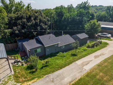 Welcome to this cozy 1-bedroom, 1-bath home in Kellogg, located - photo 4