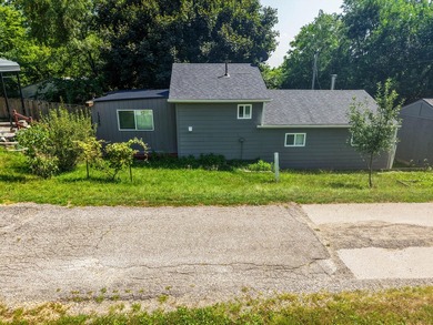 Welcome to this cozy 1-bedroom, 1-bath home in Kellogg, located - photo 5