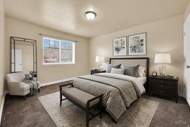 Discover this beautifully maintained 4-bedroom, 2.5-bathroom - photo 10