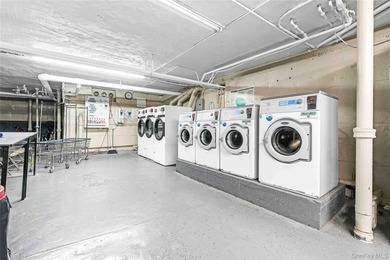 Welcome to this beautifully maintained, oversized two-bedroom, 1 - photo 25