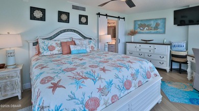 This is a beautifully remodeled and fully furnished 2 bedroom, 2 - photo 28