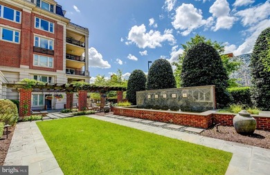 Exceptional two-bedroom, two full and one-half bath luxury - photo 44
