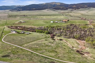 This exceptional property offers the perfect blend of comfort - photo 2