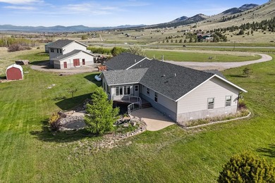 This exceptional property offers the perfect blend of comfort - photo 4