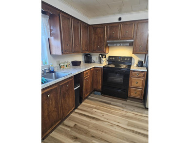Looking for a nice move in ready home this one has 3 bedroom, 2 - photo 12