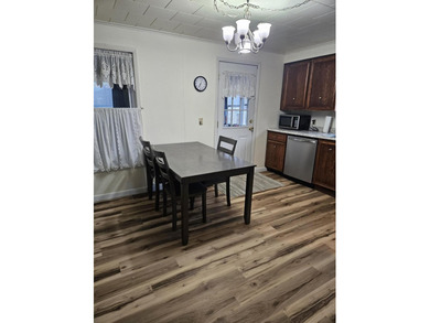 Looking for a nice move in ready home this one has 3 bedroom, 2 - photo 13