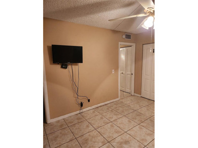 This spacious rentable immediately 1st-floor corner unit is now - photo 16