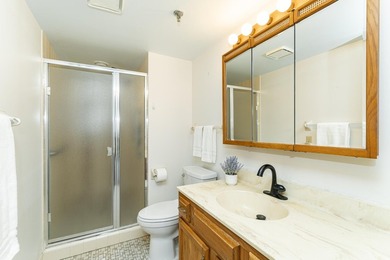 Enjoy a comfortable, convenient lifestyle in this light-filled - photo 16