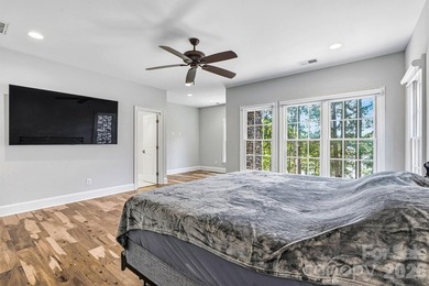 Waterfront home on Lake Cornelius in Davidson! The large great - photo 17