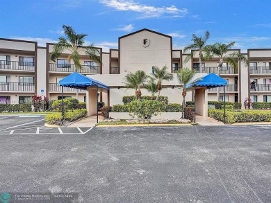 (private lake, pond, creek) Condo For Sale in Tamarac Florida