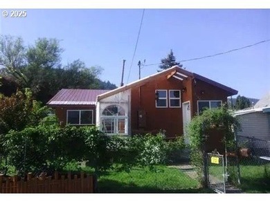 South Umpqua River Home For Sale in Roseburg Oregon