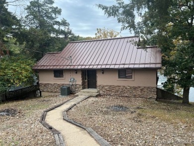 Lake of the Ozarks Home Sale Pending in Gravois Mills Missouri