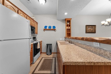 Turn-key lake condo on Indian Point - fully furnished and