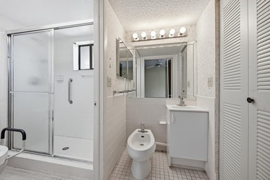 Spacious 2-bedroom, 2-bath corner unit located on the second - photo 13