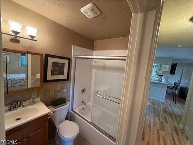 Fully Furnished Turn-Key 2 Bedroom, 2 Bath Condo in Prime South - photo 14