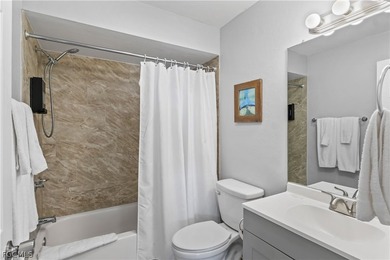 An amazing opportunity to own a unicorn property with SO much - photo 36