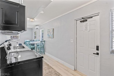 An amazing opportunity to own a unicorn property with SO much - photo 41