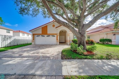 (private lake, pond, creek) Home For Sale in Plantation Florida