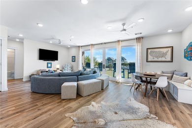 Crafted by acclaimed architect Jay Corder, this striking - photo 6