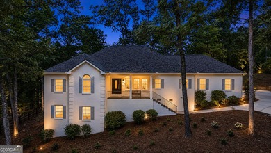 COMPLETELY RENOVATED INSIDE AND OUT! This beautifully updated - photo 2
