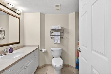 Brand new to the market and never rented, this turnkey, fully - photo 13