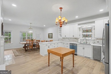 COMPLETELY RENOVATED INSIDE AND OUT! This beautifully updated - photo 8