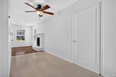 Charming Vintage Home Near Downtown Sebastopol Welcome to this - photo 23
