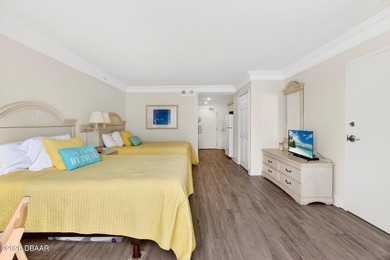 Brand new to the market and never rented, this turnkey, fully - photo 39