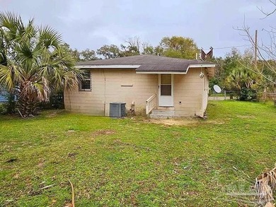 Investment opportunity with solid home, needs some TLC, but has - photo 10