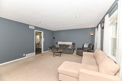 Charming 2BR, 1BA ranch in the heart of Muskego!Comfortable - photo 4
