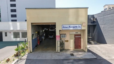 Prime opportunity in the Coral Gables Warehouse District just - photo 1