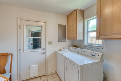Tucked away on a quiet cul-de-sac, this beautifully maintained - photo 13