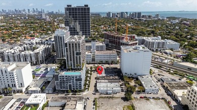Prime opportunity in the Coral Gables Warehouse District just - photo 3