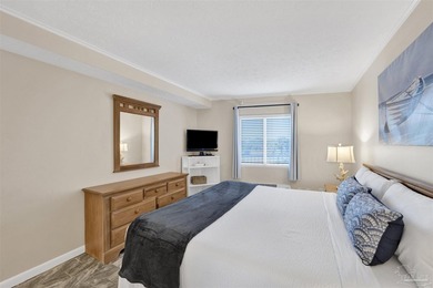 Enjoy breathtaking views from this gulf front 1-bedroom condo - photo 15